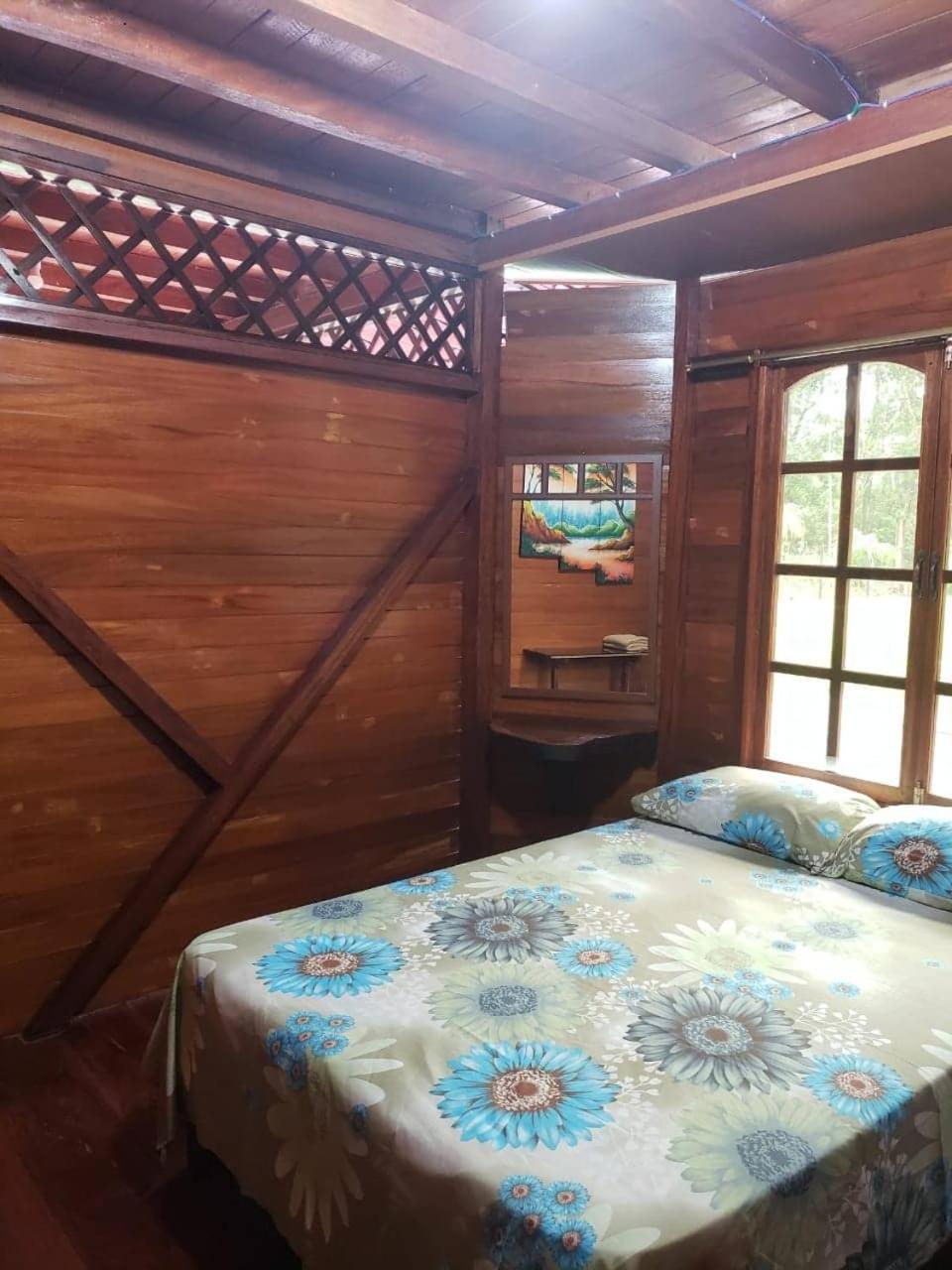 Quinta Primavera - Hosteria Campestre Nueva Loja Exteriör bild